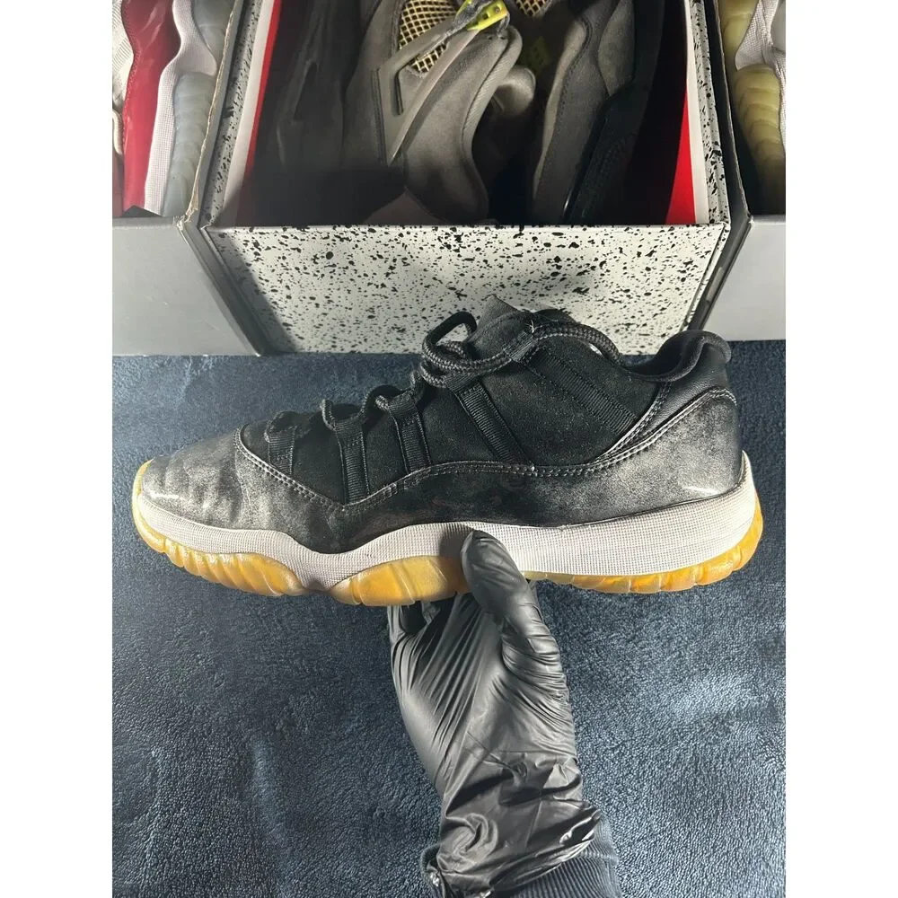 Jordan 11 Low Barons